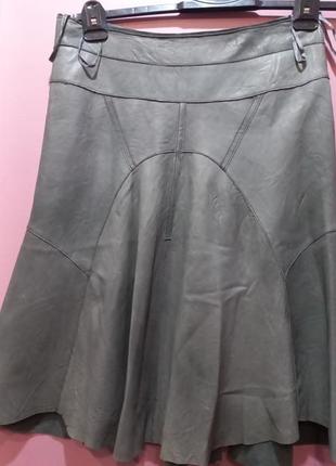 Кожаное платье оливково серого цвета1 фото