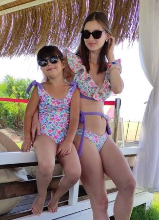 Купальник family look: мама (верх l, плавки m) + дочь (6-10 лет)