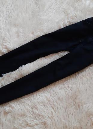 Стильні якісні вузькі джинси від cherokee