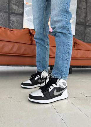 Жіночі кросівки топ 🥭