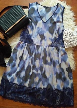 Милі платтячко ,розмір 16 54-56 наш,є фото на мені,раз оділа