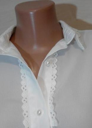 Легка блуза сорочка з мереживним коміром .3 фото