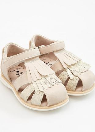 Босоніжки 24-25р. reserved