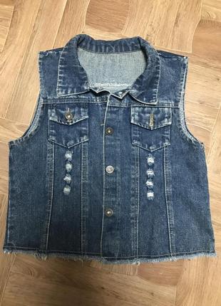 Джинсовая жилетка