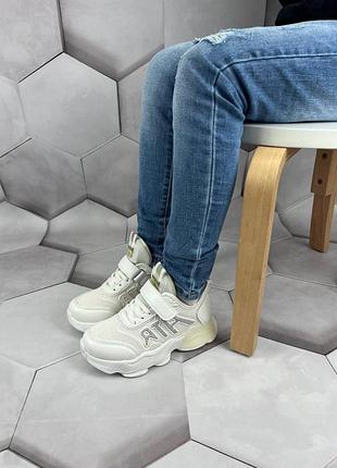 Легкие и нежные кроссовки!