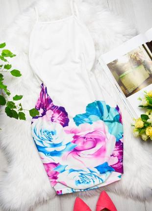 Белое красивое цветочное мини платье ассиметричное