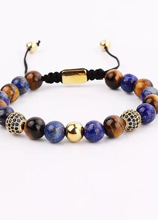 Стильный браслет шамбала из натуральных камней и золотыми вставками.
