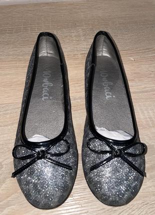 Туфли на девочку