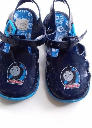 Босоножки брендові