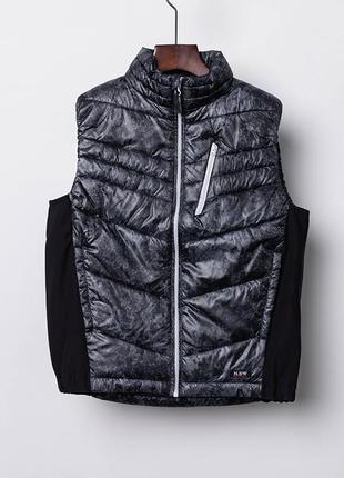 Жилетка весеняя утепленная безрукавка "n.bw" черная