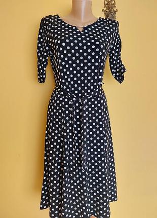 Гарна чорна сукня  в горох,leonardo
