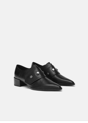 Стильные и удобные туфли zara, черного цвета