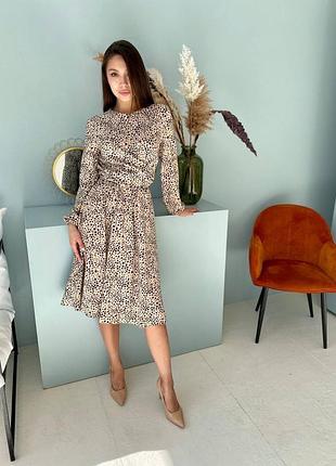 Платье с перекрутом меди