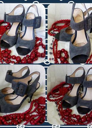 Красивые босоножки на высоком каблуке