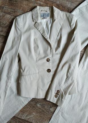 Пиджак блейзер базового бежевого цвета от h&m-xs-ка3 фото