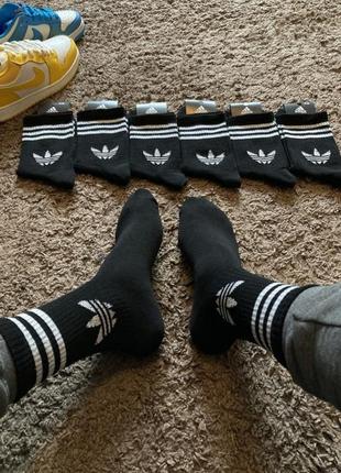 Черные спортивные носки adidas лого