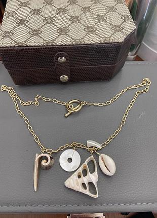 Ланцюжок з ракушками