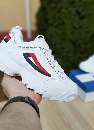 Молодежные женские кроссовки fila the disruptor 2 массивные в стиле фила на высокой подошве в белом цвете