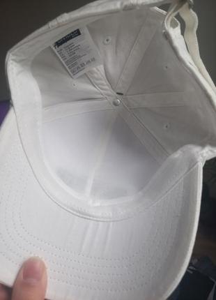 Стильная белая кепка с надписью от divided h&amp;m8 фото