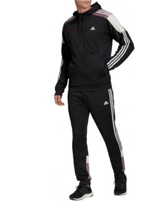 Спортивный костюм adidas