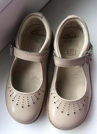 Туфлі clarks 8