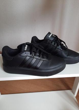 Женские кроссовки adidas p.39 52 фото