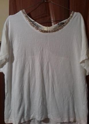 Нарядная футболка