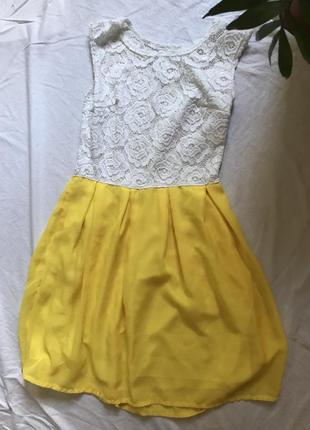 Платье желтое