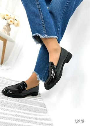 Чорні лаковані стильні туфлі - лофери6 фото