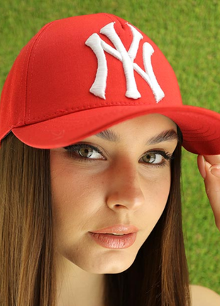 Женская летняя кепка бейсболка красная