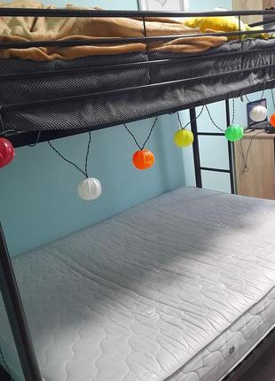 Двухэтажная кровать железная