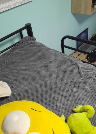 Двухэтажная кровать железная