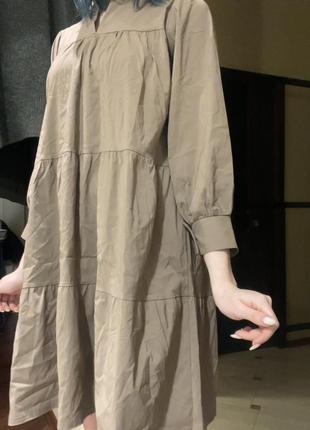 Платье базовое минималистичное бежевое светло-коричневое миди2 фото