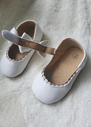 Детские туфельки туфли пинетки пинеточки чешки белые для девочки на 6 7 8 9 10 11 12...