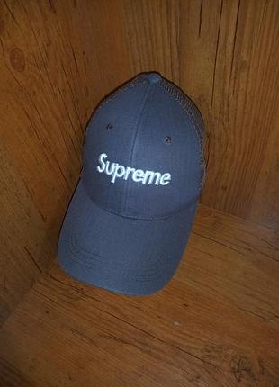 Кепка supreme