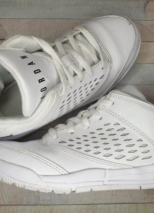 Кроссовки jordan