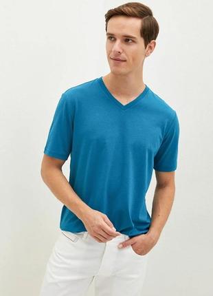 Мужская футболка lc waikiki/лс вайкики с v-образным вырезом цвета морской волны. фирменная турция