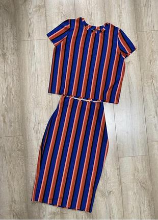 Костюм двойка футболка топ юбка у смужку bershka zara h&m