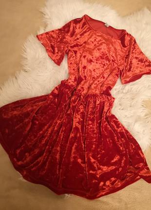 Нарядна велюрова оксамитова сукня пишна короткий рукав