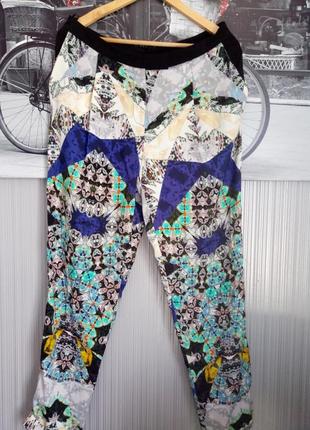 Красивые легкие брюки размер 14 на бедра 100см и больше