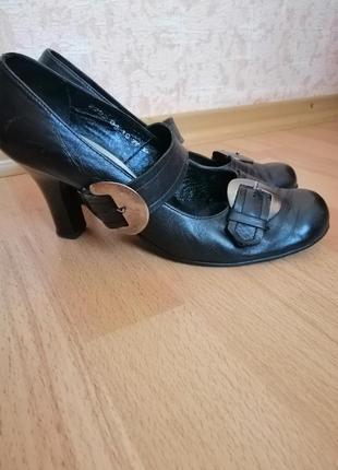 Черные кожаные женские туфли3 фото