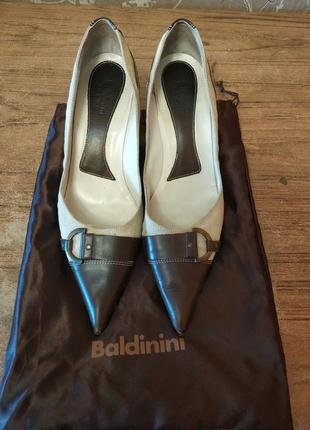 Брендовые удобные туфли baldinini