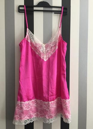 Яскрава рожева піжама