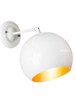 Бра в стиле лофт msk electric  шар  nl 1815-1 wh+gd ширина 180mm светильник настенный шарик