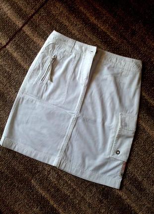 Белая новая юбка из тонкого джинса