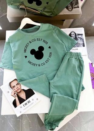 Женский костюм футболка и штаны5 фото