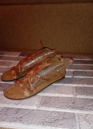 Босоніжки сандалії  іспанія