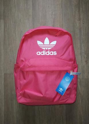 Adidas adicolor backpack

новий рюкзак оригінал6 фото