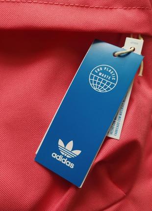 Adidas adicolor backpack

новий рюкзак оригінал7 фото