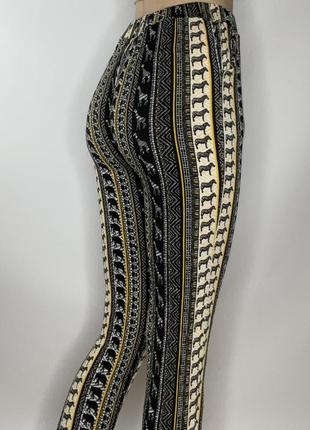 Штаны облегающие лосины легинсы черные полоски высокой талии геометрические с карманами3 фото